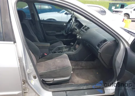 2005 Honda Accord 2.4 Lx z USA, uszkodzony, nr VIN 1HGCM56445A075716